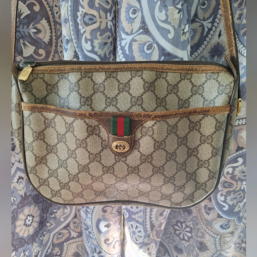 Vintage Gucci Accessory Collection Sherry Crossbody - Picture 3 of 16